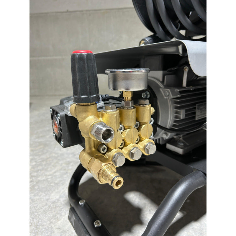 Hidrolavadora Electrica 2,465 Psi Con Carete Para Mang. 220v